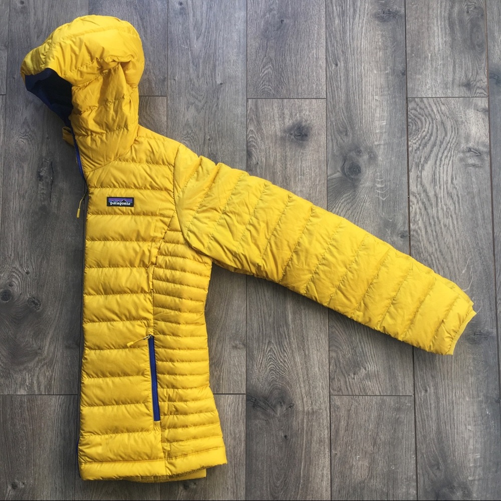 **SOLD** NWOT Patagonia Hooded Down Sweater Jacket - Picture 8 of 8